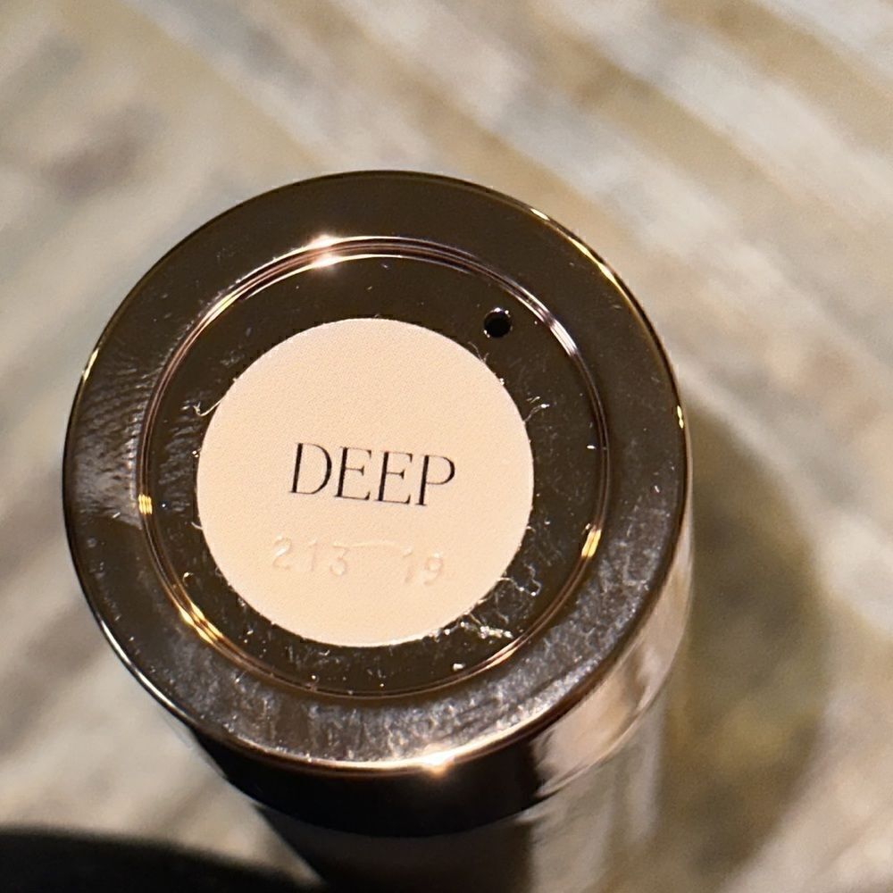 DOLL 10 HydraLux Smoothing Foundation - deep - Picture 6 of 6